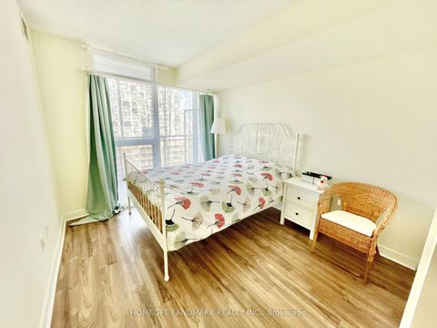 Photo 8 at 1610 - 8 TELEGRAM Mews, Waterfront Communities C1, Toronto