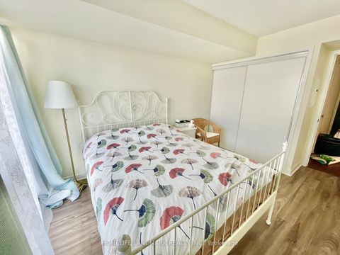 Photo 9 at 1610 - 8 TELEGRAM Mews, Waterfront Communities C1, Toronto