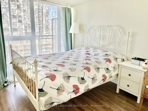 Photo 10 at 1610 - 8 TELEGRAM Mews, Waterfront Communities C1, Toronto