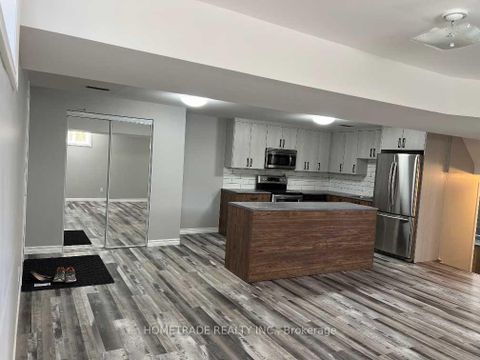 Photo 19 at 206 Little Avenue, Allandale Heights, Barrie