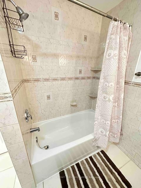 Photo 39 at 338 Little Avenue, Painswick North, Barrie