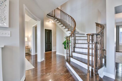 Photo 9 at 63 The Queensway, Shore, Barrie