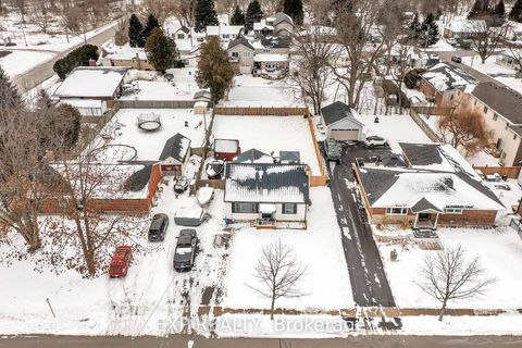 Photo 5 at 116 Duke Street, Bowmanville, Clarington