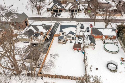 Photo 6 at 116 Duke Street, Bowmanville, Clarington