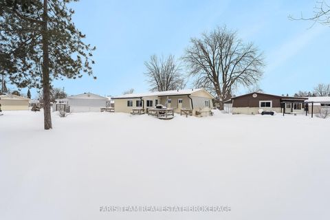 Photo 22 at 25 Recreation Drive, Rural Innisfil, Innisfil