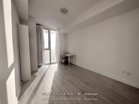 Photo 4 at 311W - 10 Gatineau Drive, Beverley Glen, Vaughan