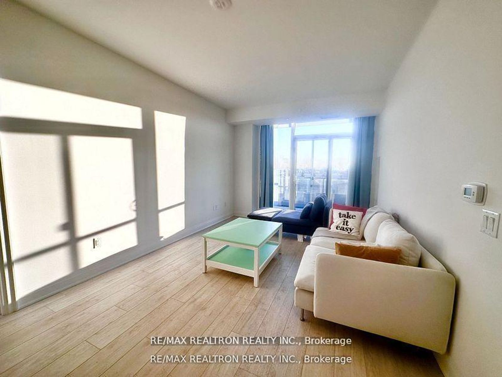 311W - 10 Gatineau Drive, Beverley Glen, Vaughan photo number 2