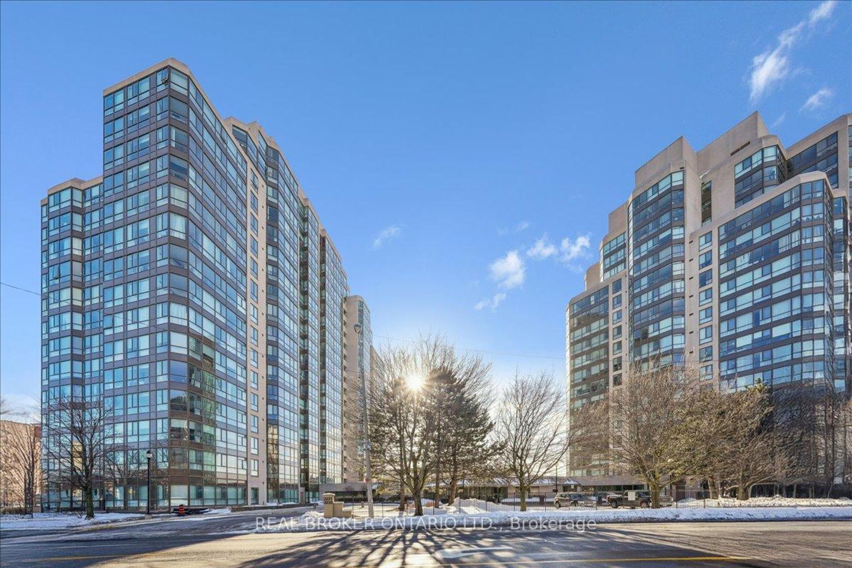 201 - 3233 Eglington Avenue E, Scarborough Village, Toronto photo number 2