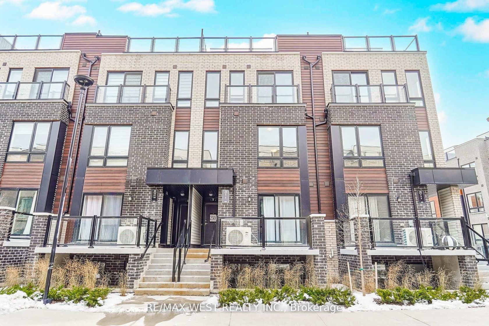 7 - 25 Priya Lane, Malvern, Toronto photo number 2