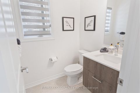 Photo 11 at 91 Phoenix Boulevard, Painswick South, Barrie