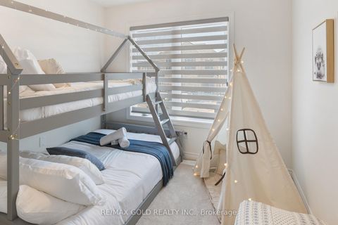 Photo 13 at 91 Phoenix Boulevard, Painswick South, Barrie