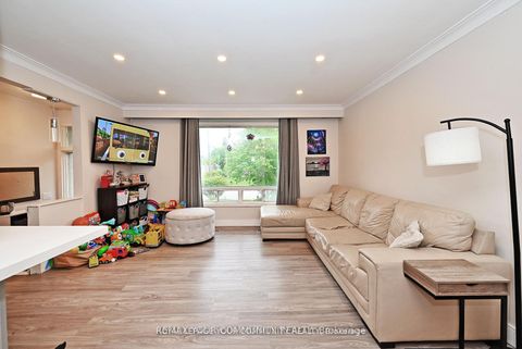 Photo 8 at 39 Penworth Road, Maryvale, Toronto