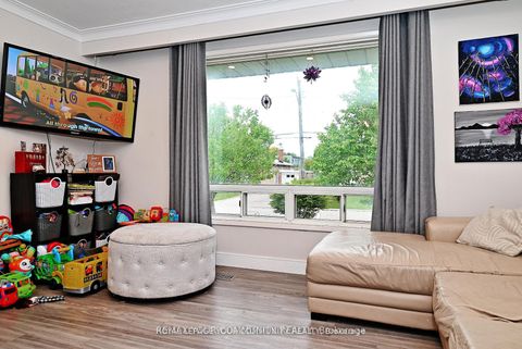 Photo 9 at 39 Penworth Road, Maryvale, Toronto