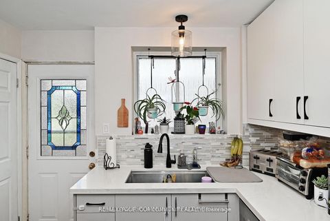 Photo 19 at 39 Penworth Road, Maryvale, Toronto