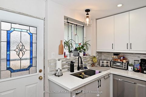 Photo 20 at 39 Penworth Road, Maryvale, Toronto