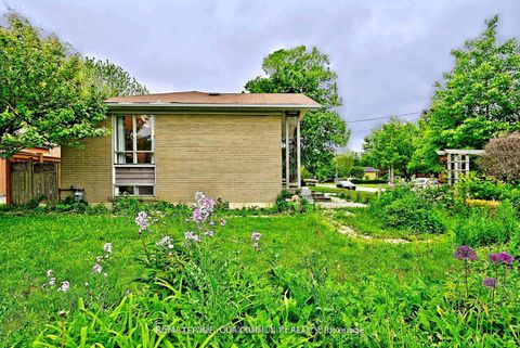 Photo 34 at 39 Penworth Road, Maryvale, Toronto