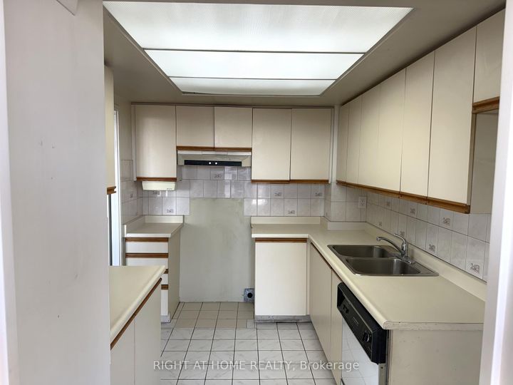 Photo 17 at 803 - 1111 Bough Beeches Boulevard, Rathwood, Mississauga