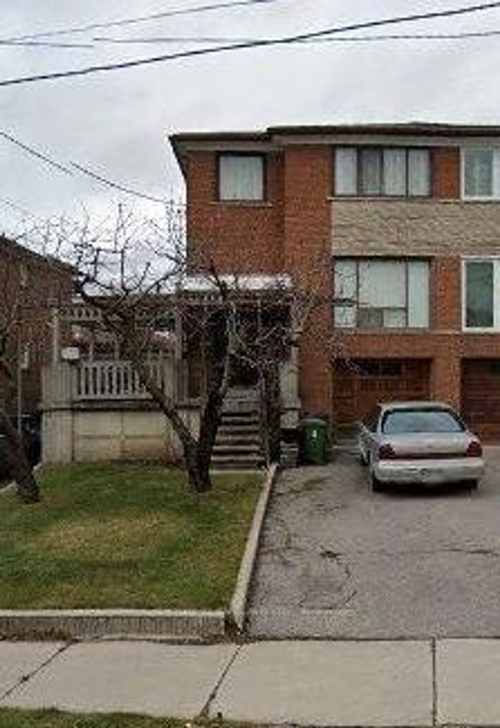 8 Rainswood Court, CFB, Toronto photo number 2