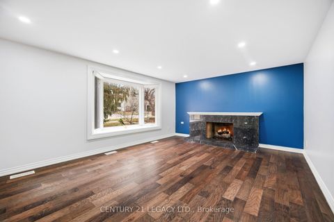 Photo 7 at 3 Deanefield Crescent, West Deane, Toronto