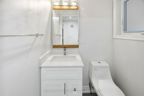 Photo 19 at 3 Deanefield Crescent, West Deane, Toronto