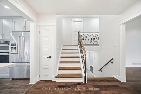 Photo 20 at 3 Deanefield Crescent, West Deane, Toronto