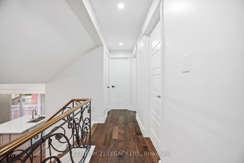 Photo 22 at 3 Deanefield Crescent, West Deane, Toronto