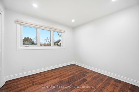 Photo 29 at 3 Deanefield Crescent, West Deane, Toronto