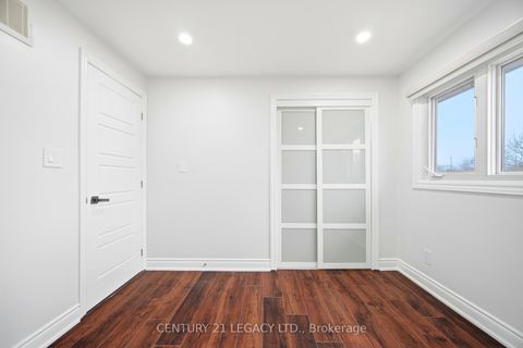 Photo 30 at 3 Deanefield Crescent, West Deane, Toronto