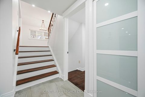 Photo 32 at 3 Deanefield Crescent, West Deane, Toronto