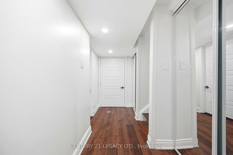 Photo 34 at 3 Deanefield Crescent, West Deane, Toronto