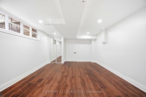 Photo 36 at 3 Deanefield Crescent, West Deane, Toronto