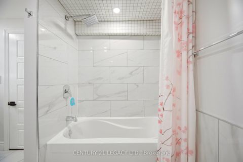 Photo 40 at 3 Deanefield Crescent, West Deane, Toronto