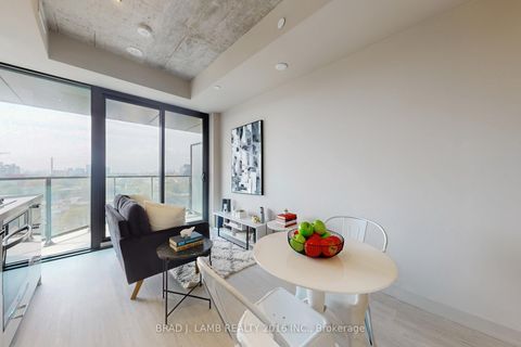 Photo 4 at 913 - 195 McCaul Street, Chinatown, Toronto