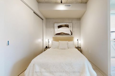 Photo 10 at 913 - 195 McCaul Street, Chinatown, Toronto