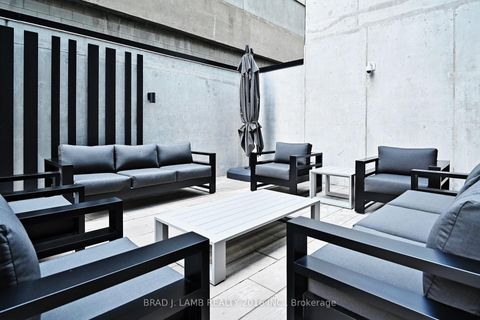 Photo 38 at 913 - 195 McCaul Street, Chinatown, Toronto