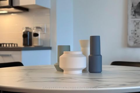 Photo 12 at 1403 - 195 McCaul Street, Chinatown, Toronto