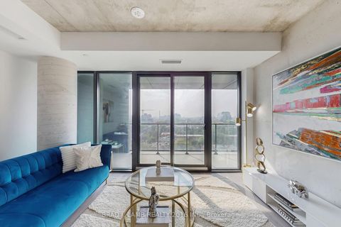 Photo 4 at 1011 - 195 McCaul Street, Chinatown, Toronto