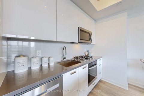 Photo 10 at 1011 - 195 McCaul Street, Chinatown, Toronto