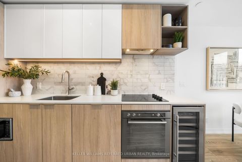 Photo 7 at 322 - 2020 Bathurst Street, Cedarvale, Toronto