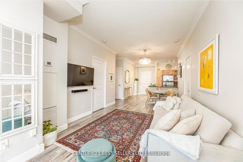 Photo 9 at 609 - 15 Windermere Avenue, Swansea, Toronto