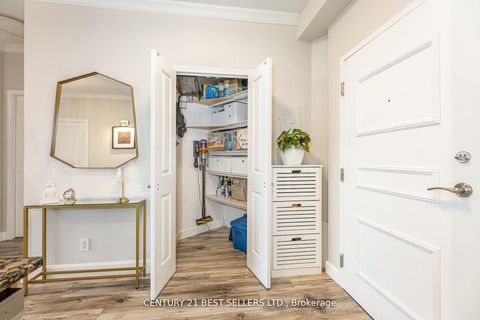 Photo 11 at 609 - 15 Windermere Avenue, Swansea, Toronto