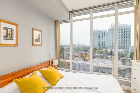 Photo 15 at 609 - 15 Windermere Avenue, Swansea, Toronto