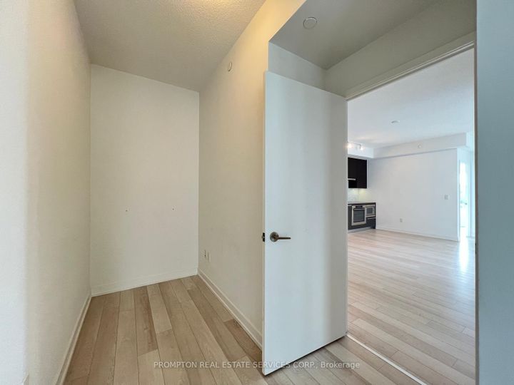 Photo 12 at 511 - 115 Mcmahon Drive, Bayview Village, Toronto