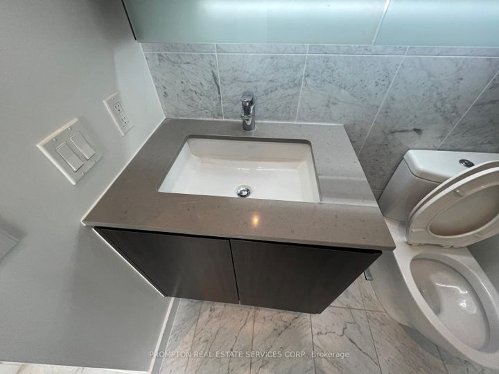 Photo 22 at 511 - 115 Mcmahon Drive, Bayview Village, Toronto