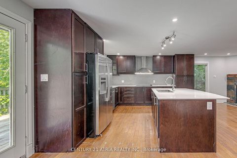 Photo 11 at 2070 St. Paul Road, Alcona, Innisfil