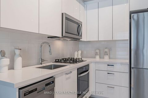 Photo 7 at 315 - 195 McCaul Street, Chinatown, Toronto