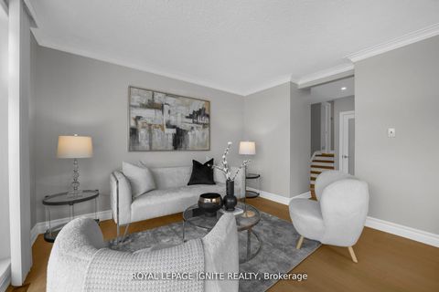 Photo 6 at 47 Deerfield Road, Bendale, Toronto