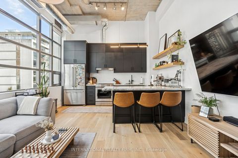 Photo 0 at 303 - 637 Lake Shore Boulevard W, Niagara, Toronto