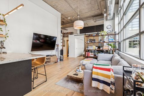 Photo 9 at 303 - 637 Lake Shore Boulevard W, Niagara, Toronto