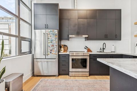 Photo 13 at 303 - 637 Lake Shore Boulevard W, Niagara, Toronto